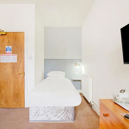 Oyo Eastbank Hotel, Speyside Scotland Rothes Exteriör bild
