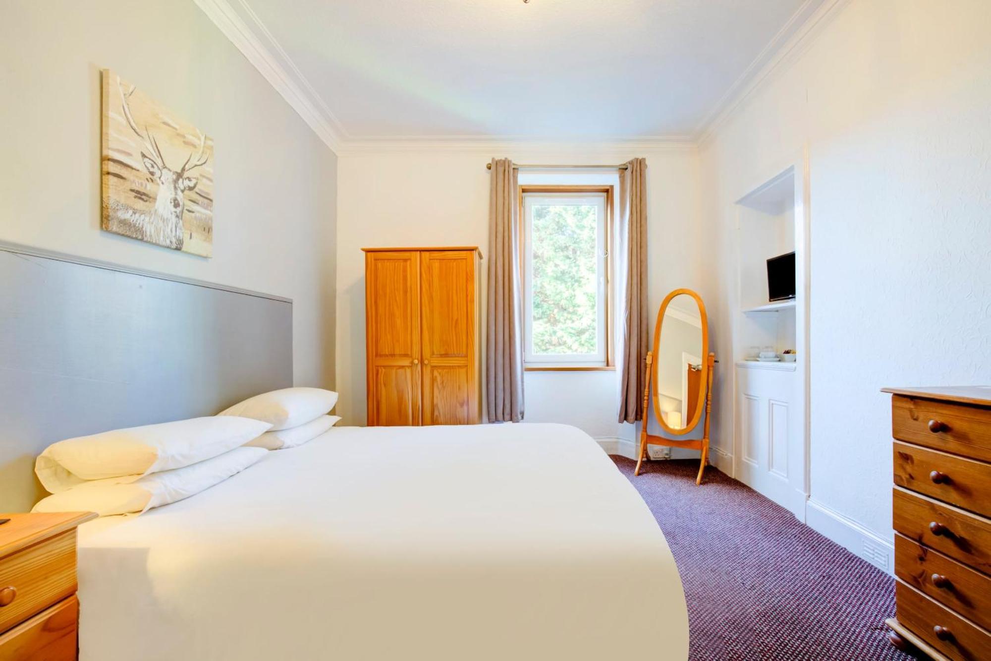 Oyo Eastbank Hotel, Speyside Scotland Rothes Exteriör bild