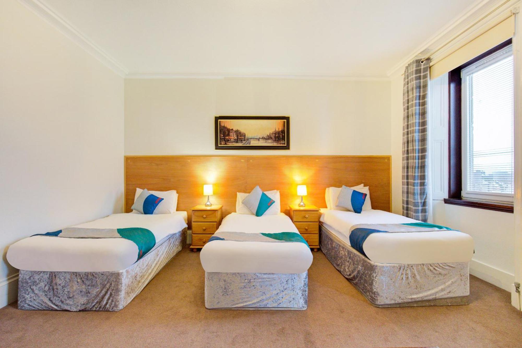 Oyo Eastbank Hotel, Speyside Scotland Rothes Exteriör bild