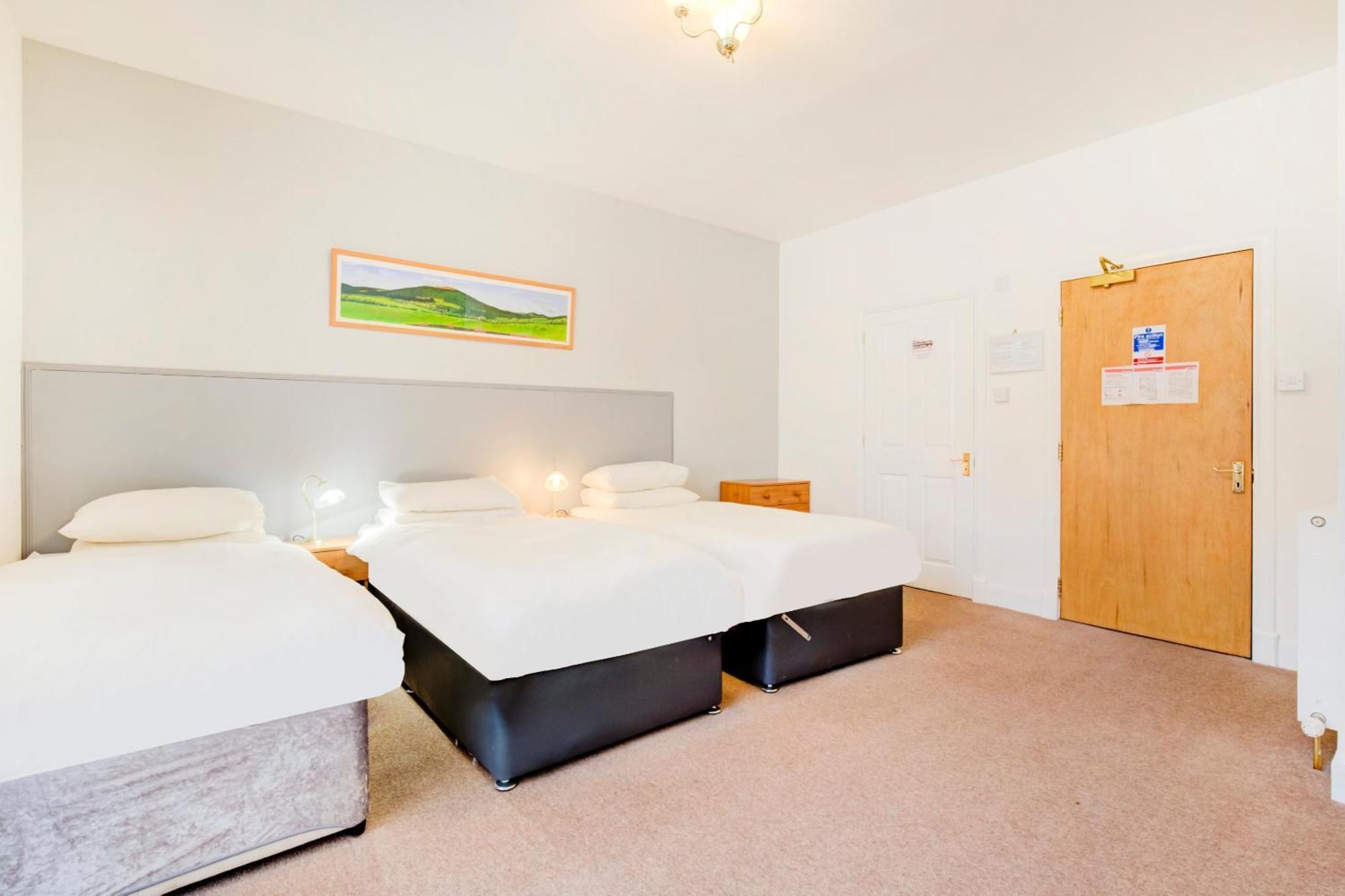 Oyo Eastbank Hotel, Speyside Scotland Rothes Exteriör bild