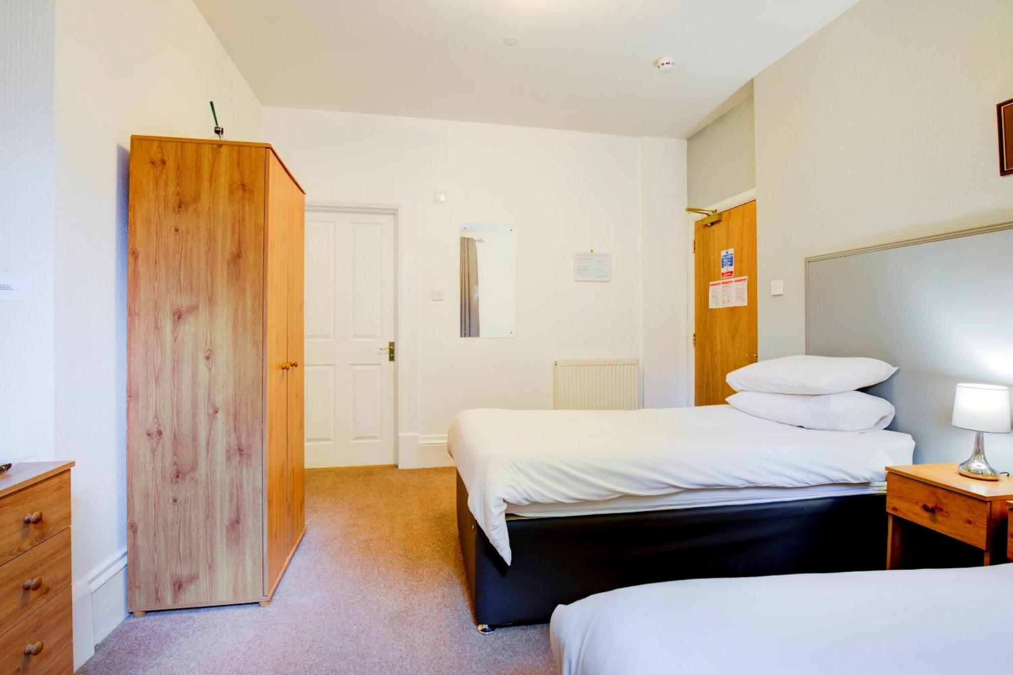 Oyo Eastbank Hotel, Speyside Scotland Rothes Exteriör bild