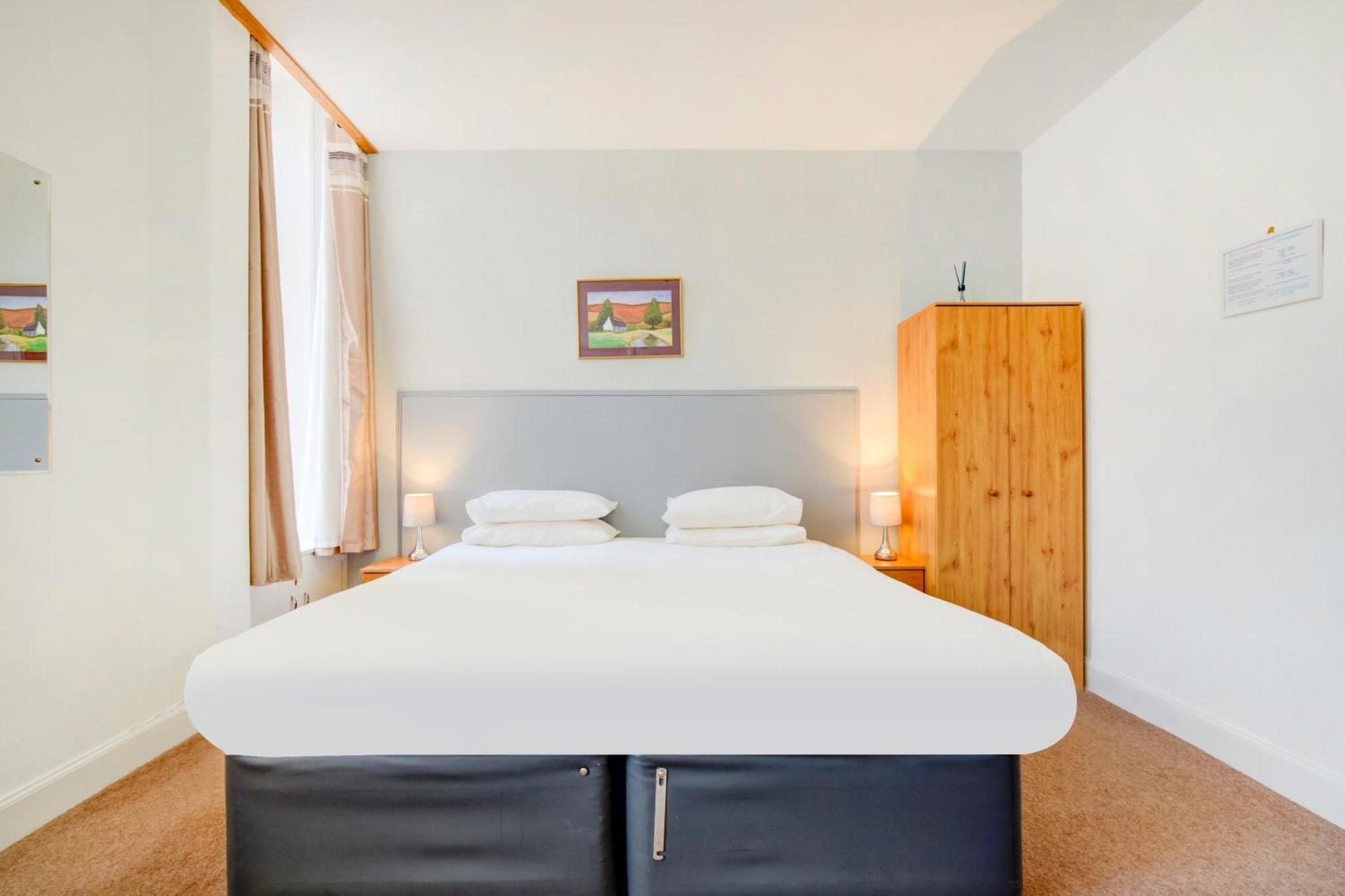 Oyo Eastbank Hotel, Speyside Scotland Rothes Exteriör bild
