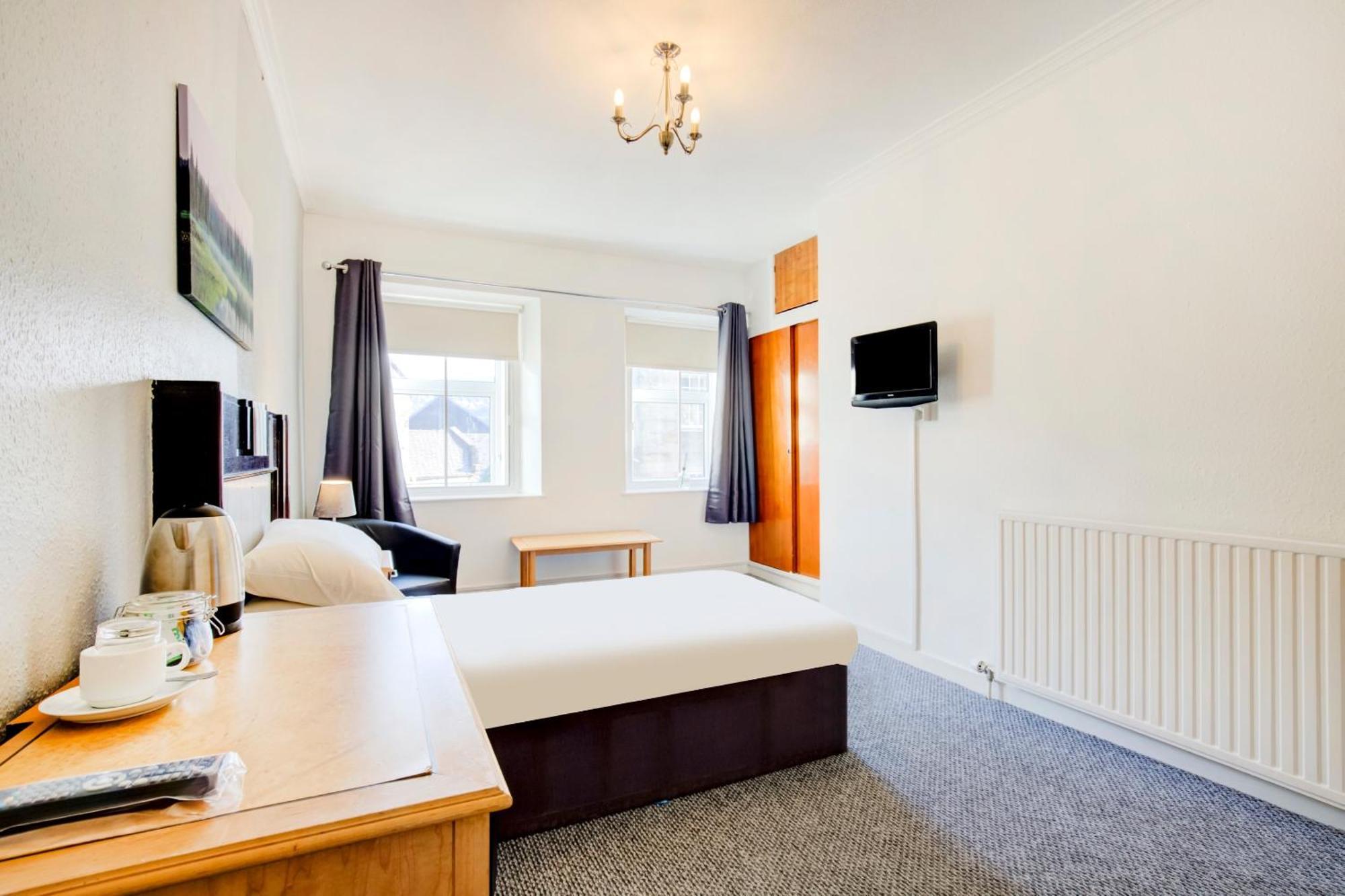 Oyo Eastbank Hotel, Speyside Scotland Rothes Exteriör bild
