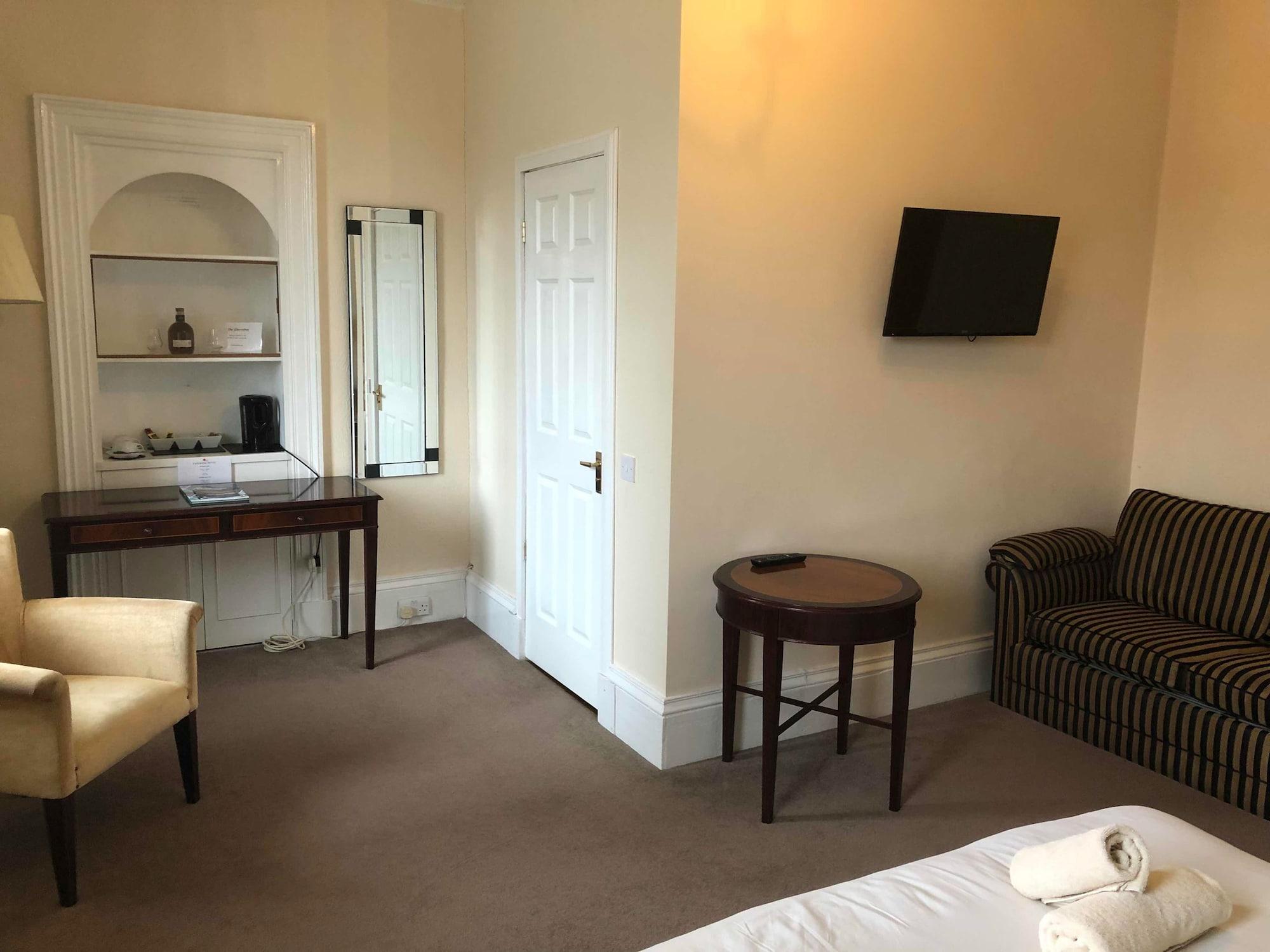 Oyo Eastbank Hotel, Speyside Scotland Rothes Exteriör bild