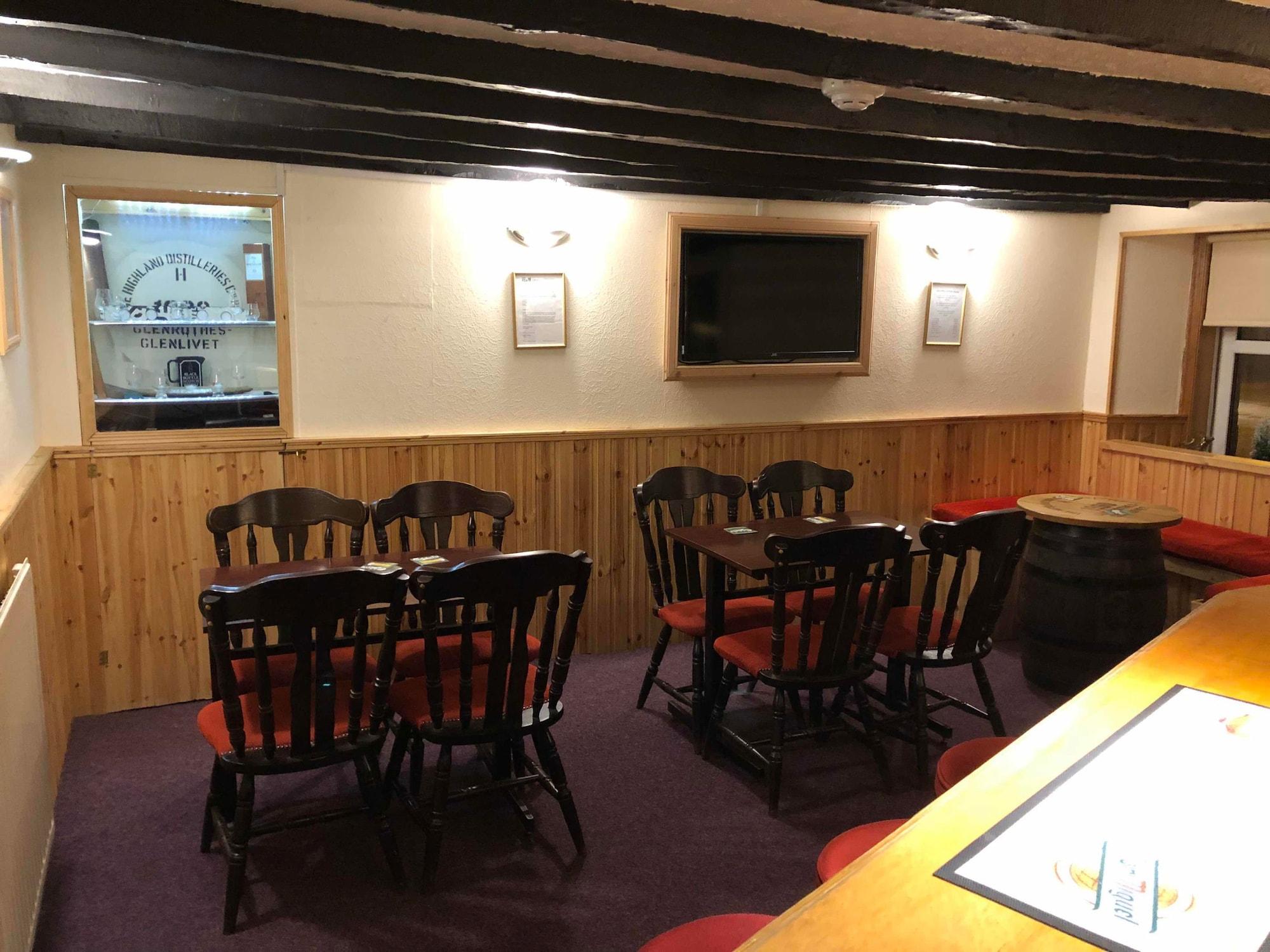 Oyo Eastbank Hotel, Speyside Scotland Rothes Exteriör bild