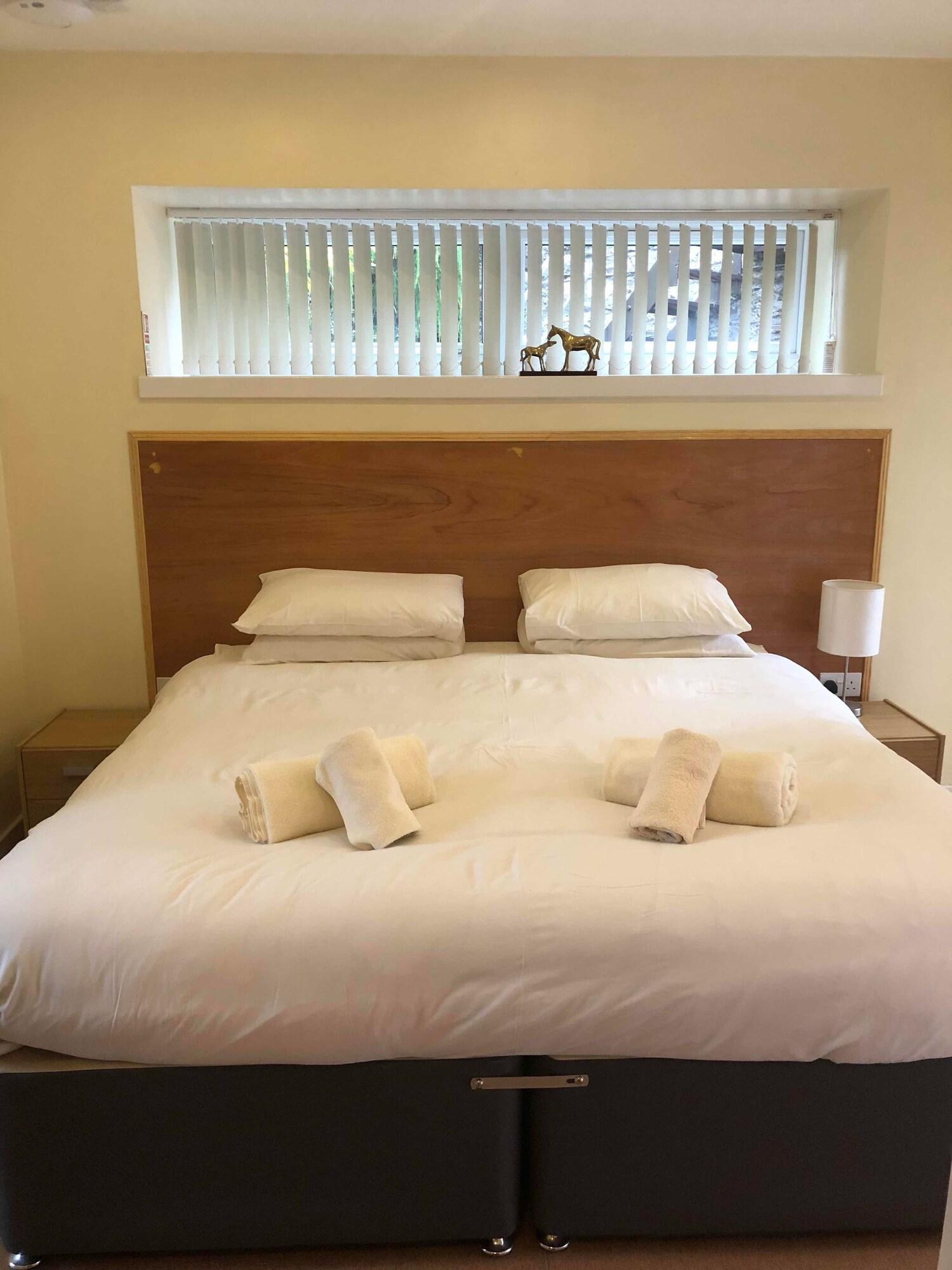 Oyo Eastbank Hotel, Speyside Scotland Rothes Exteriör bild